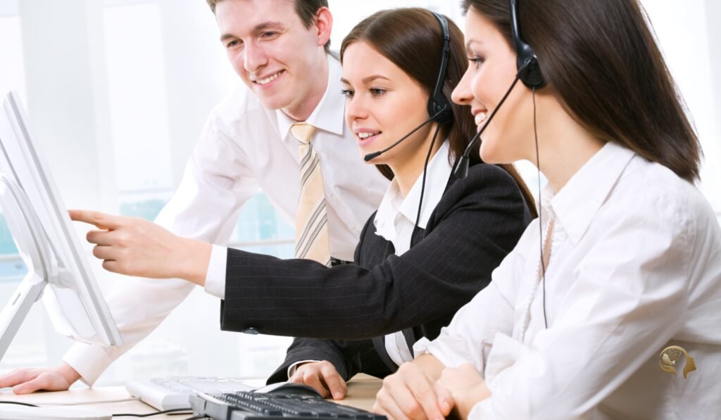 ────────────────────────────────────────────────────────────────────── HMind – Cuidando de pessoas, fortalecendo empresas. Fale com a Healthiest Mind e descubra como transformar o cuidado com as pessoas em um diferencial competitivo. Estamos prontos para ajudar sua equipe a evoluir com segurança.